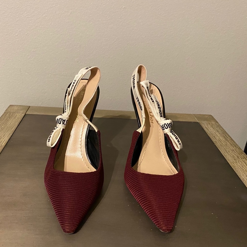 J'ADIOR SLINGBACK PUMP